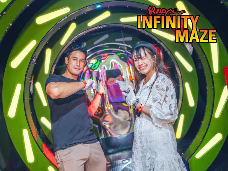 Ripley's Infinity Maze Challenge